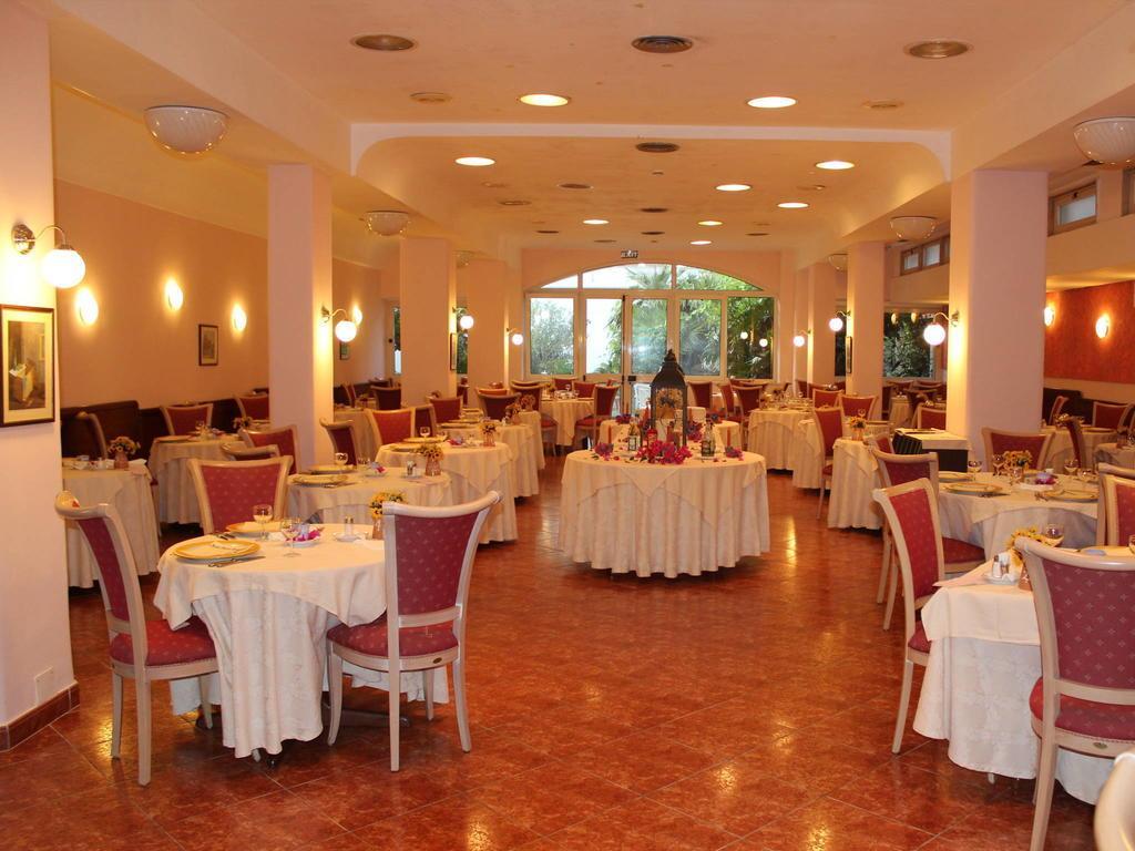 Hotel L'Approdo 카사밋쵸라테르메 외부 사진