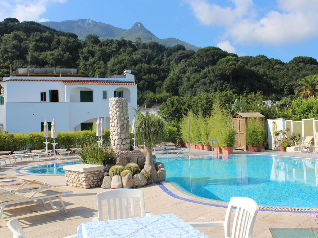 Hotel L'Approdo 카사밋쵸라테르메 외부 사진